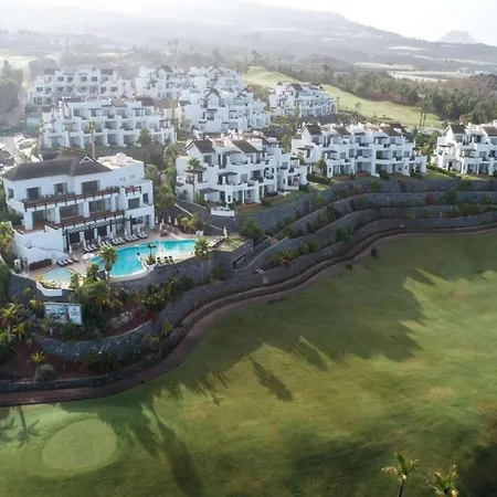 2 Bdr Partial Sea View Apartmán